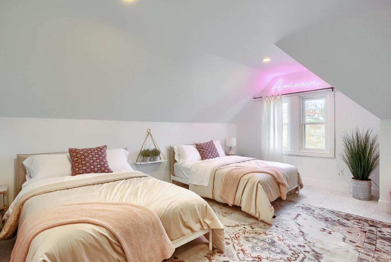 Newly Renovated Victorian Gem Perfect Space For Family Vacations! Pittsburgh Exteriér fotografie
